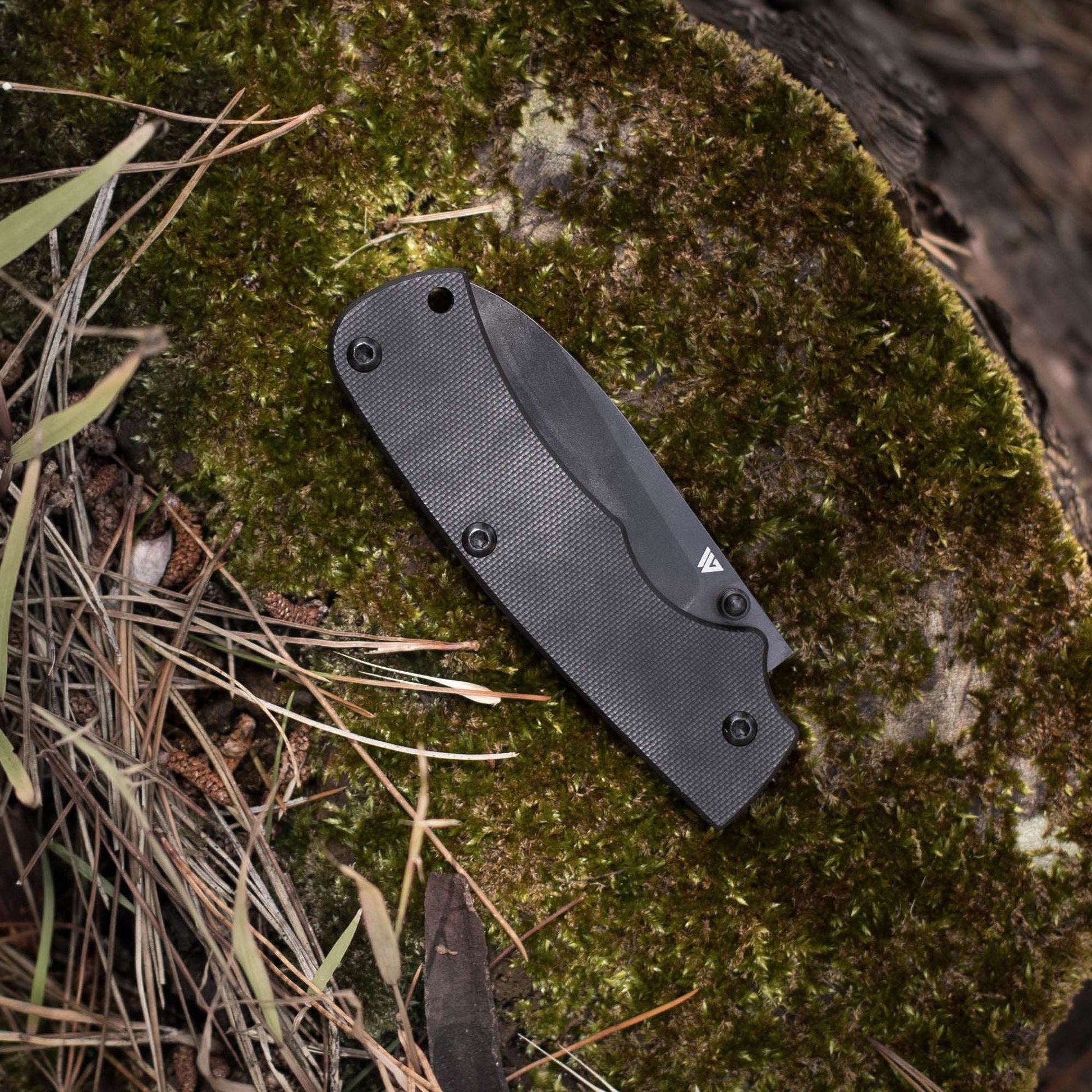 Wilora black Slip Joint folding knife G10 handle detail