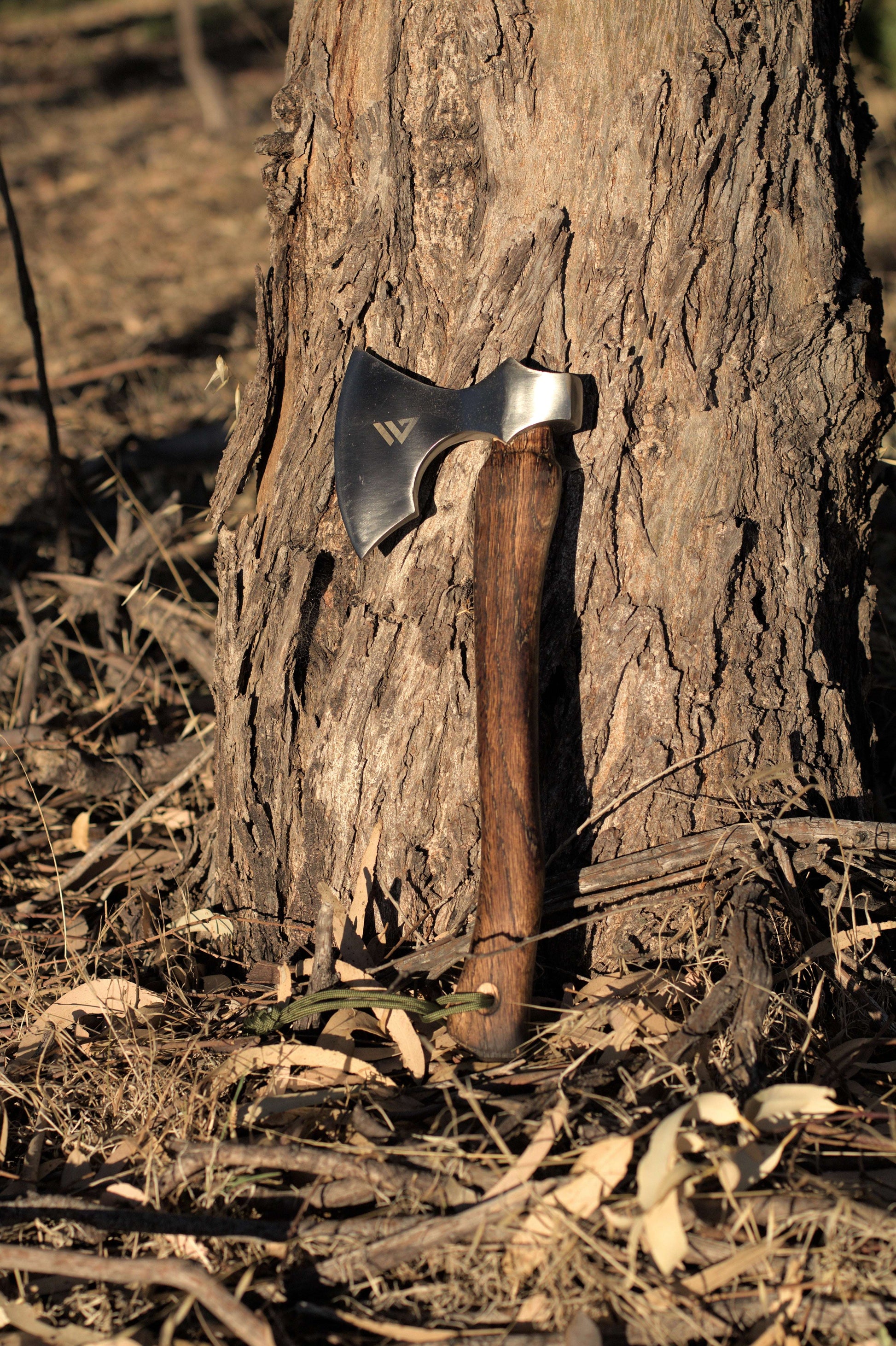 Wilora High-Carbon Axe — American Hickory, Dual-Grit Stone, PU Sheath