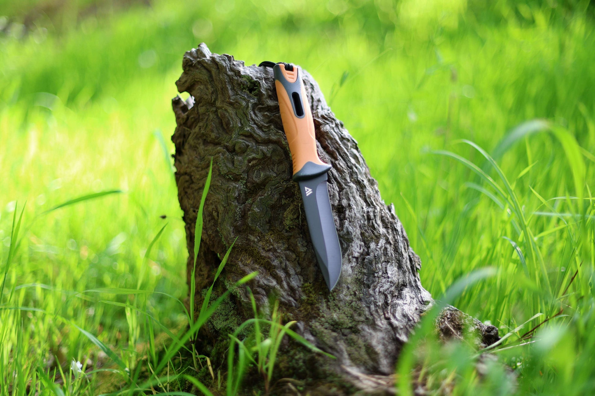 Wilora Outdoor Hunting Knife - 4CR13 Stainless Steel Blade with Flint, Whistle, Compass, Sheath & Sharpening Stone