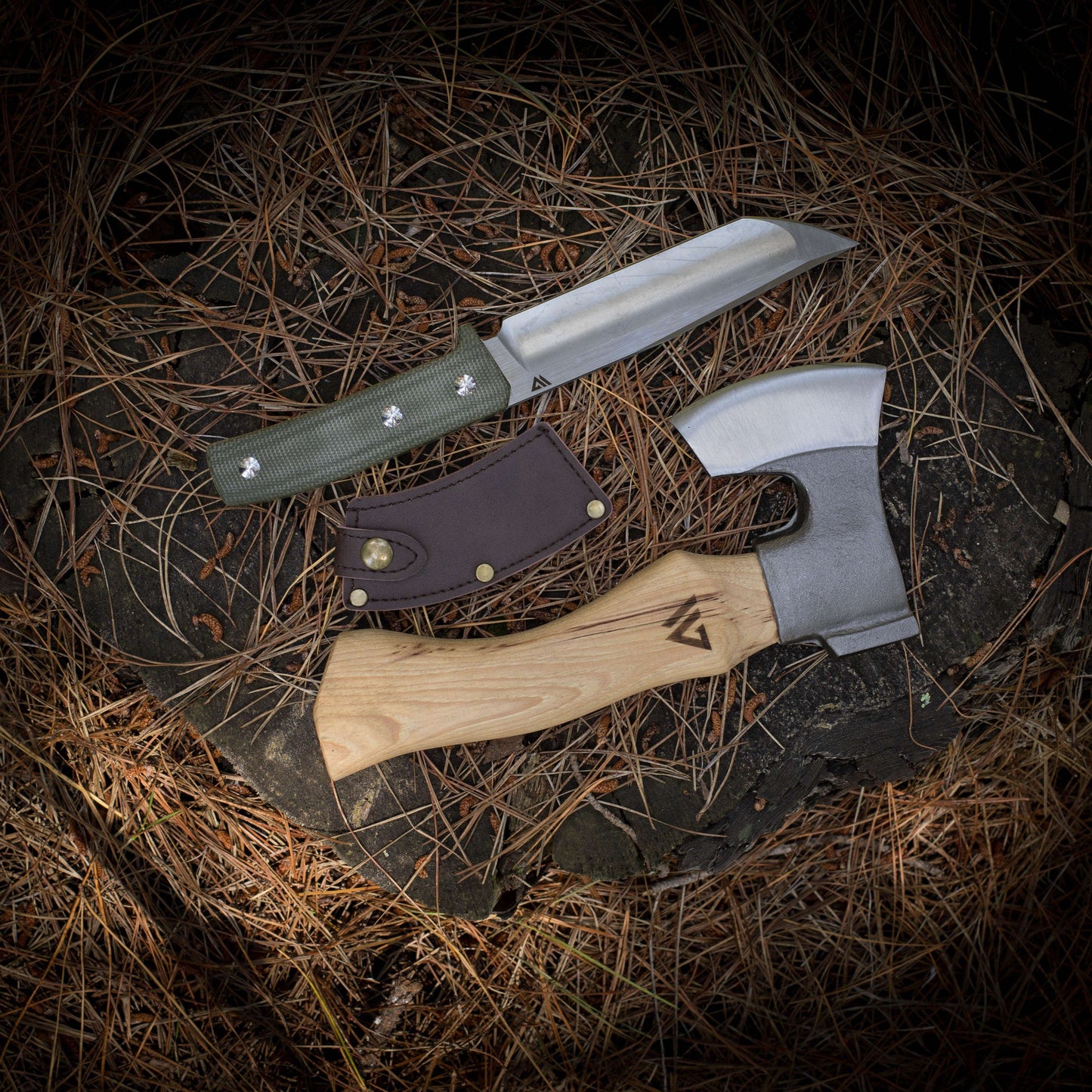 Wilora Riverbed Bushcraft knife blade close-up showing full tang design