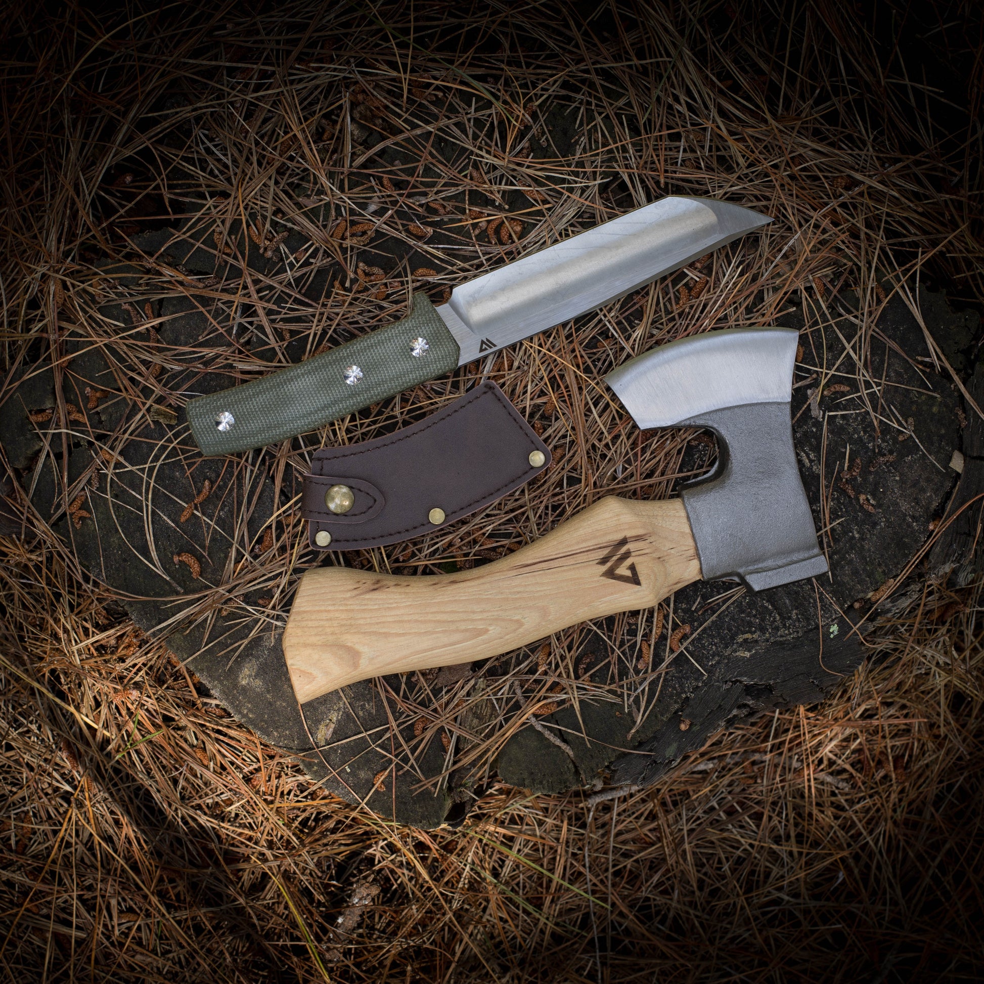 Wilora Riverbed Bushcraft knife blade close-up showing full tang design